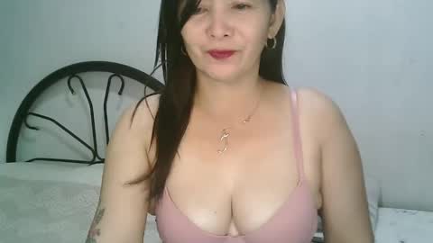 Snapshot of hotmamajen4u chatting on November 16, 2:50 am hotmamajen4u online show from November 16, 2:50 am
