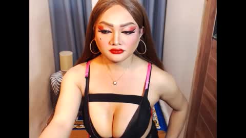 Snapshot of hotmistressmorgana chatting on January 19, 5:37 am morgana online show from January 19, 5:37 am