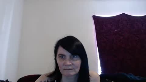Snapshot of hotmodel1984 chatting on December 18, 8:36 pm hotmodel1984 online show from December 18, 8:36 pm