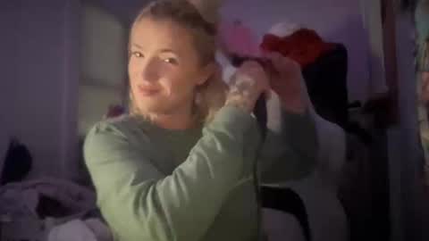 Hannah Montana online show from November 14, 6:56 am