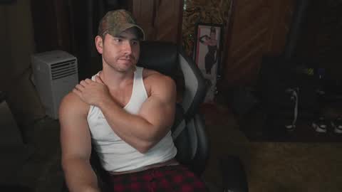 Snapshot of hotmuscles6t9 chatting on October 8, 3:15 am hotmuscles6t9 online show from October 8, 3:15 am