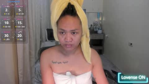 Snapshot of hotnasty_madisson chatting on November 18, 12:09 pm Madi online show from November 18, 12:09 pm