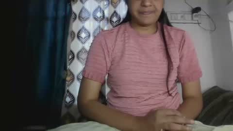 lola online show from April 18, 5:22 am