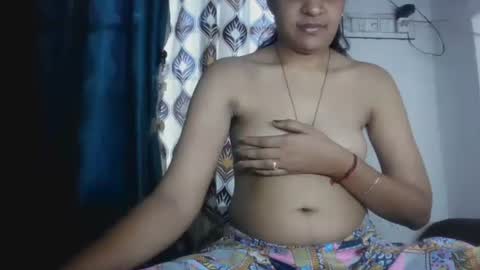 lola online show from April 23, 7:09 am