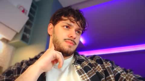 Snapshot of hotpolishsausage chatting on December 20, 1:23 am Jason online show from December 20, 1:23 am