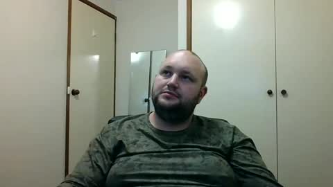 hotrodder323 online show from December 8, 2:39 am