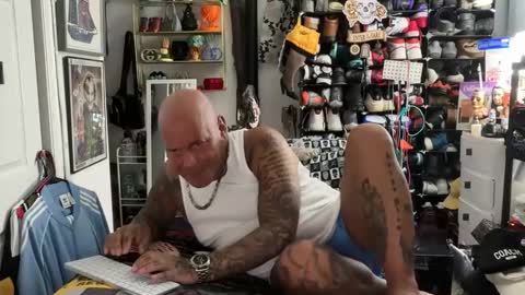 hotstuff775616 online show from January 10, 2:57 am