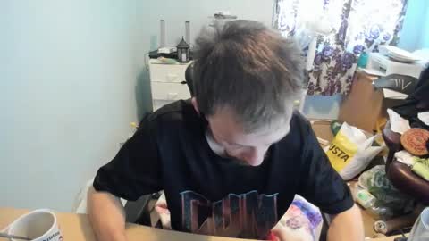 Snapshot of hotsummer1996 chatting on October 18, 8:04 am hot online show from October 18, 8:04 am