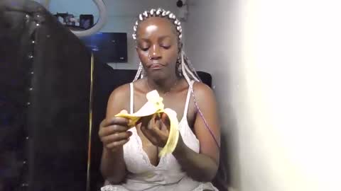 Amalia online show from January 8, 11:45 am