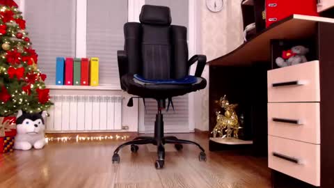 CassieAndDonald online show from December 30, 2:30 pm