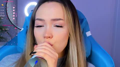 hello Im Eva online show from January 5, 8:00 am