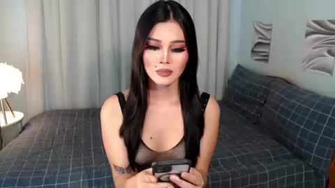 Snapshot of hottest_angel_4u chatting on June 5, 4:02 pm ZANDRA online show from June 5, 4:02 pm
