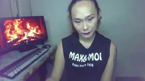 Snapshot of hottestkera69 chatting on October 16, 1:17 am kera online show from October 16, 1:17 am