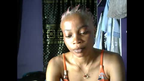 Snapshot of hottie_baddie14 chatting on November 23, 8:08 pm hottie baddie14 online show from November 23, 8:08 pm