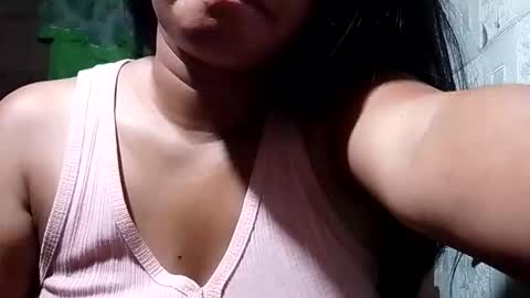 Snapshot of hottie_mama2022 chatting on May 29, 8:51 pm Lyn online show from May 29, 8:51 pm