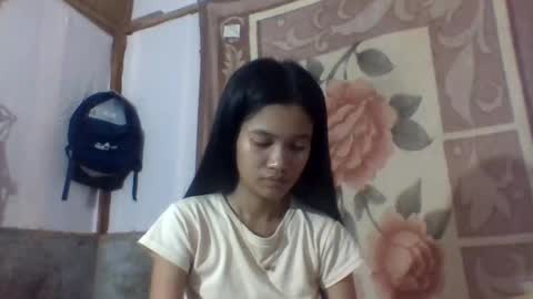 hottie_ptite online show from January 8, 2:14 am