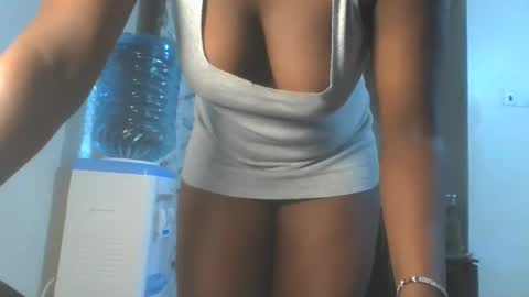 Snapshot of hottie_vera chatting on October 2, 7:10 pm vera online show from October 2, 7:10 pm