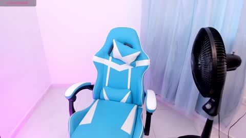 Snapshot of hottie_veronica chatting on January 21, 3:21 pm Veronica independent model online show from January 21, 3:21 pm