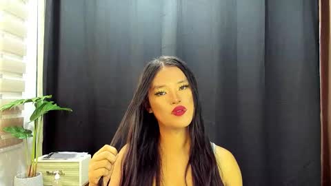 Snapshot of hottieelijah760282 chatting on November 28, 3:09 am Maxine online show from November 28, 3:09 am