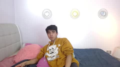 hottiie_guy online show from November 25, 6:41 pm