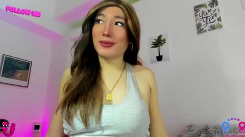 Snapshot of hottycrishinaxx chatting on February 26, 2:59 am crishinahotty online show from February 26, 2:59 am