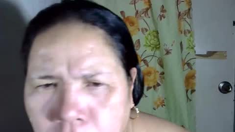 hottycrissy4u online show from April 28, 4:39 am