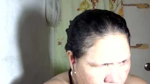 hottycrissy4u online show from May 2, 4:28 am