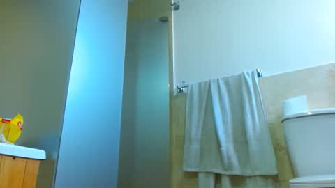 Snapshot of hottymilf69xxx chatting on January 21, 3:10 pm Mary online show from January 21, 3:10 pm