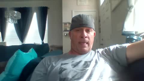 Snapshot of hotyummycock69 chatting on September 17, 7:37 pm hotyummycock69 online show from September 17, 7:37 pm