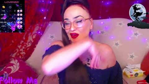 Snapshot of hotzlata chatting on December 17, 8:10 pm Hotzlata online show from December 17, 8:10 pm