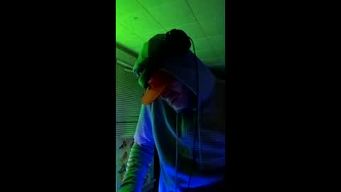 Snapshot of houseofstyle chatting on May 10, 1:44 am SeanPatrick online show from May 10, 1:44 am