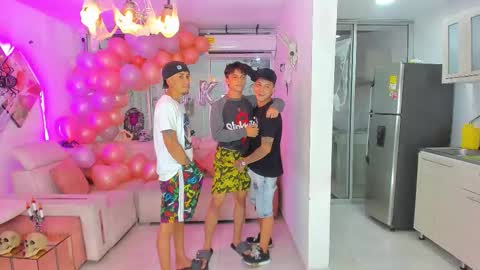 Snapshot of houseofwarrios chatting on October 30, 5:31 am we are Harry Jersi pablo and our mod talco online show from October 30, 5:31 am