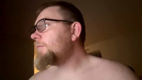 Snapshot of houstonj18853 chatting on November 11, 11:49 pm Captainbow online show from November 11, 11:49 pm