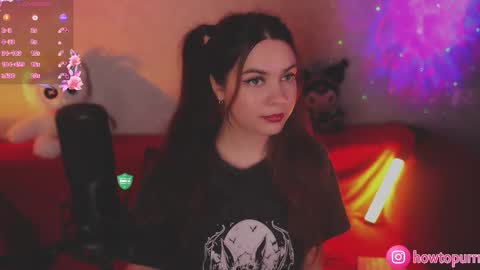 Mia online show from October 12, 4:28 pm