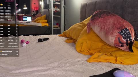 Snapshot of howtoreachorgasm chatting on December 24, 11:00 pm Elizabeth online show from December 24, 11:00 pm