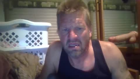 Snapshot of hoytme chatting on December 18, 5:24 am hoytme online show from December 18, 5:24 am