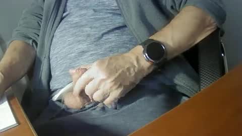 Snapshot of hpeter111 chatting on December 19, 7:29 pm Peter online show from December 19, 7:29 pm