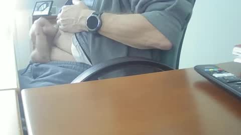 Snapshot of hpeter111 chatting on December 30, 10:32 am Peter online show from December 30, 10:32 am