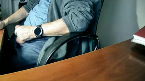 Snapshot of hpeter111 chatting on February 25, 8:51 pm Peter online show from February 25, 8:51 pm