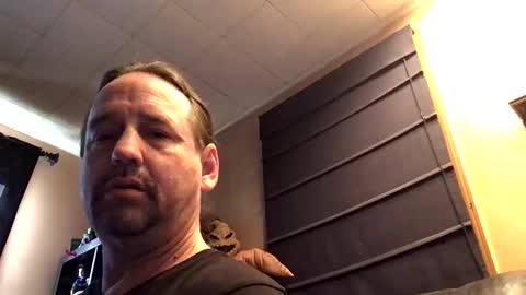 Snapshot of hpoker chatting on November 6, 1:45 pm hpoker online show from November 6, 1:45 pm