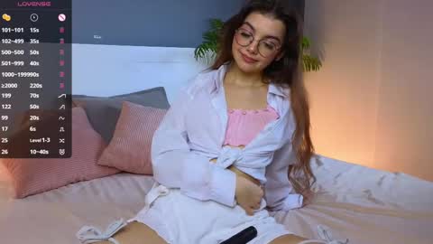 Snapshot of huba_booba chatting on March 5, 7:49 pm Diane online show from March 5, 7:49 pm