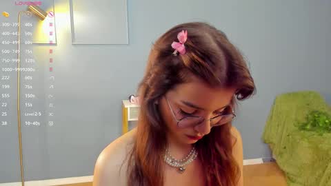 Snapshot of huba_booba chatting on September 18, 7:16 pm Diane online show from September 18, 7:16 pm