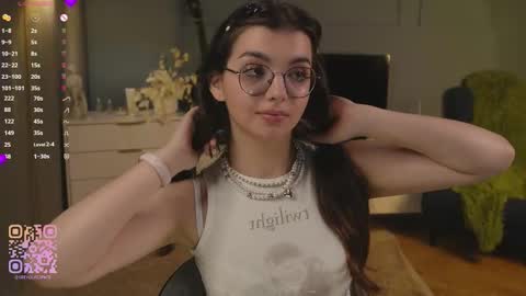 Diane online show from November 5, 7:47 pm