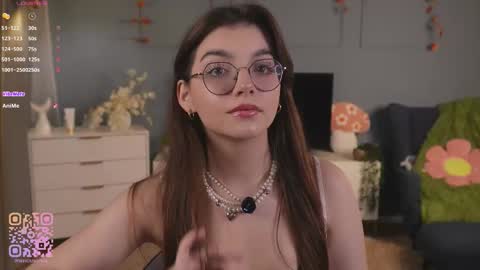 Diane online show from December 1, 7:19 pm