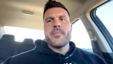 hubbyndirtywifey online show from November 11, 3:01 pm