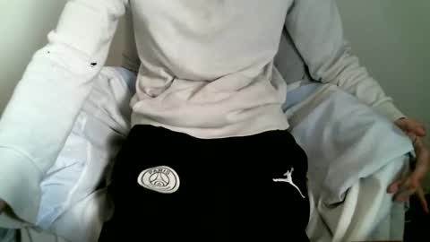 Keanu online show from February 8, 12:30 pm