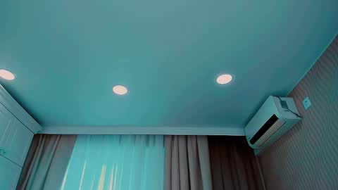 Snapshot of huge_booobs chatting on January 7, 10:01 am milli online show from January 7, 10:01 am