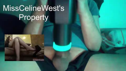 Snapshot of huge_guy_87 chatting on January 13, 10:35 pm huge_guy_87 online show from January 13, 10:35 pm