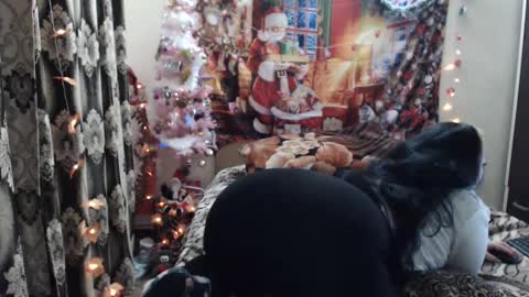 hugeassdevil online show from December 22, 2:39 am