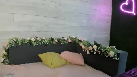 Erin online show from January 29, 7:36 am